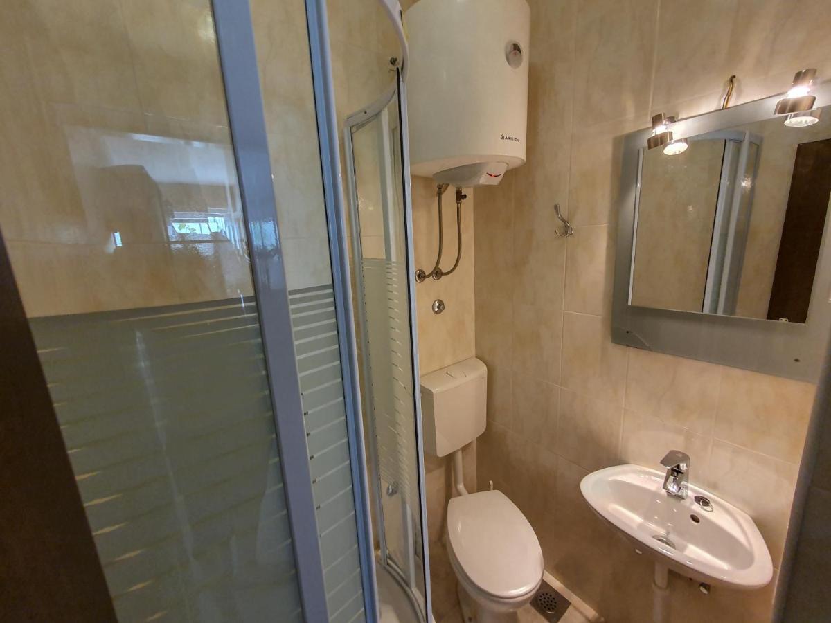 Makjanic Apartment Jelsa  Extérieur photo