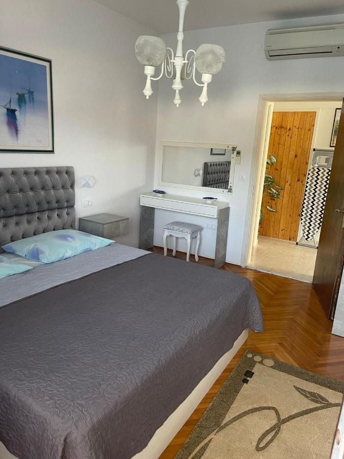 Makjanic Apartment Jelsa  Extérieur photo
